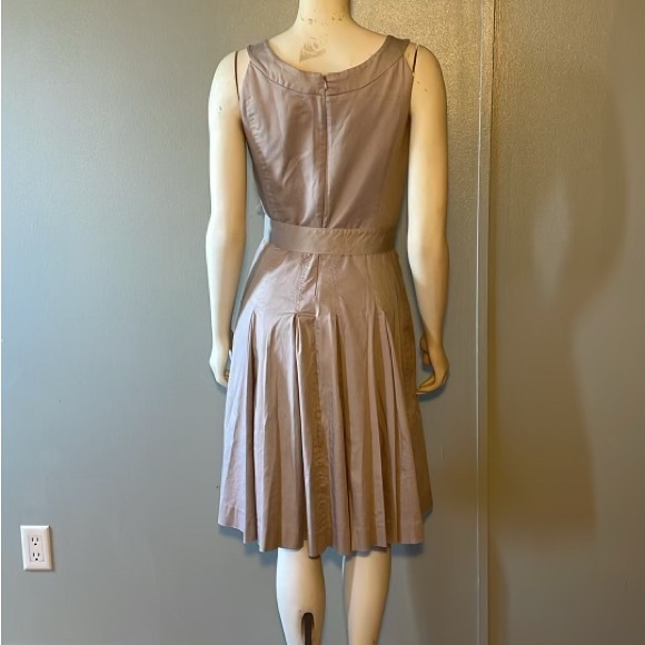 Calvin Klein dress, size 8 - Picture 5 of 9